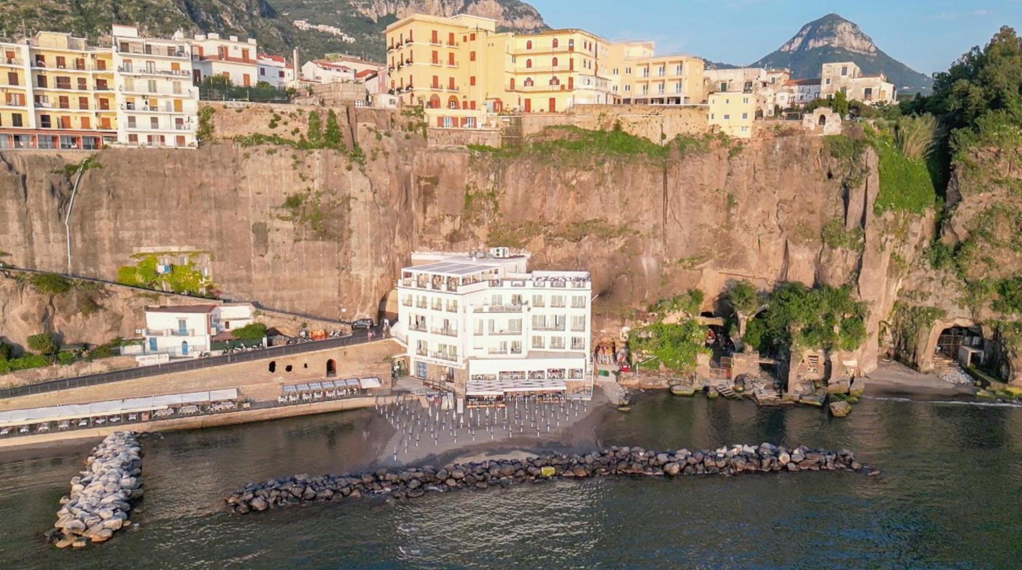 Hotel Giosue' A Mare Sorrento Meta Eksteriør billede